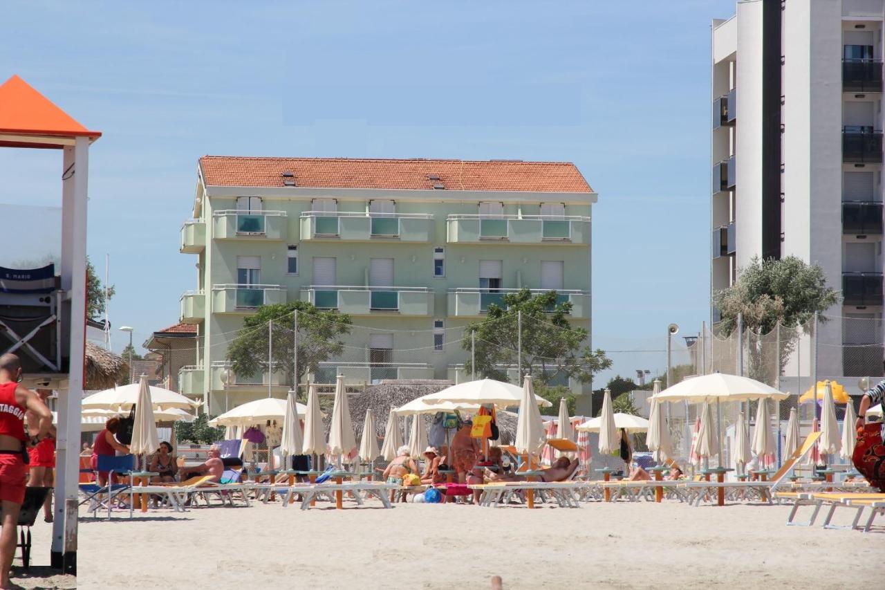 Hotel Rosati Rimini Bagian luar foto
