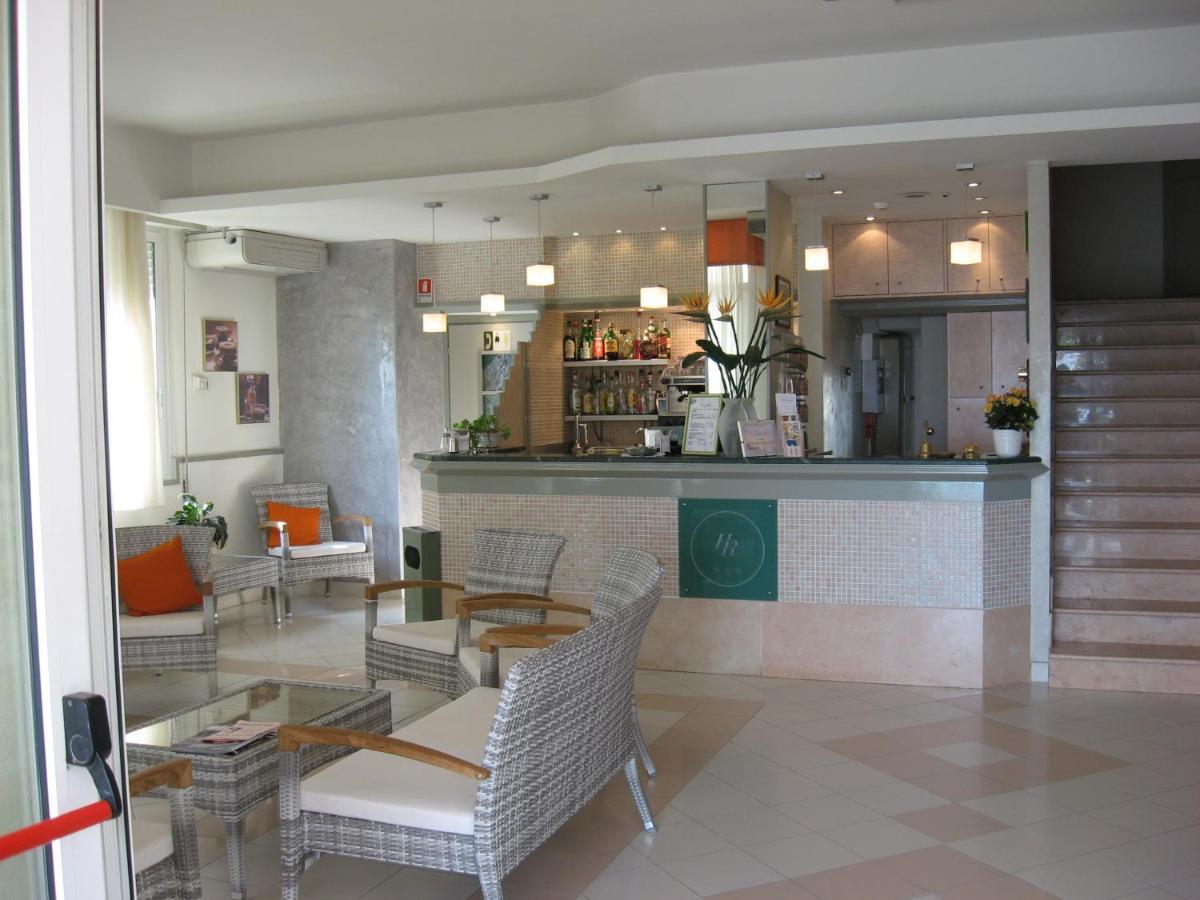 Hotel Rosati Rimini Bagian luar foto