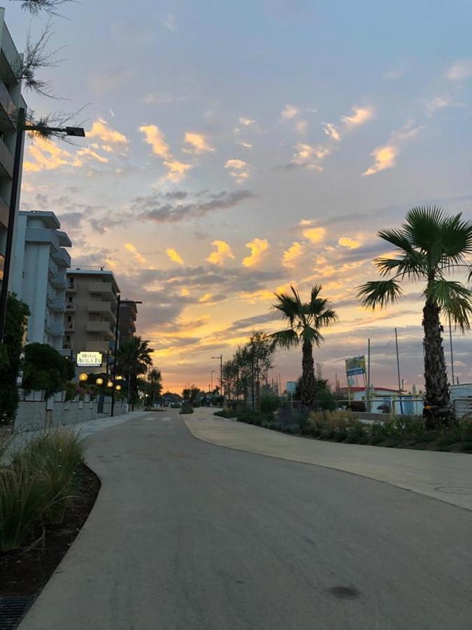 Hotel Rosati Rimini Bagian luar foto