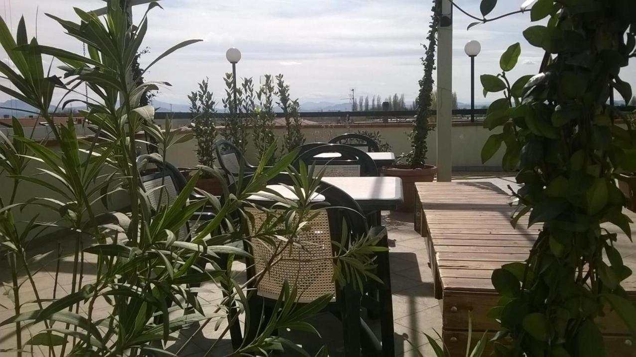 Hotel Rosati Rimini Bagian luar foto