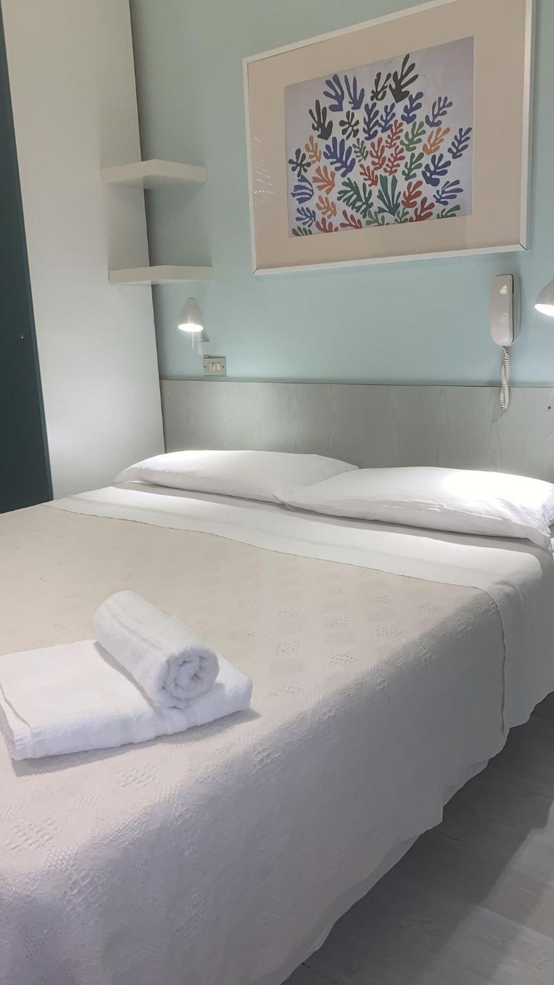 Hotel Rosati Rimini Bagian luar foto